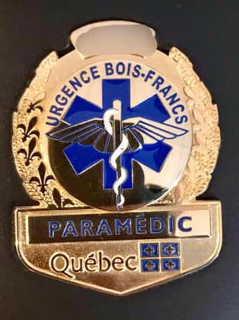The Original Badge Wallet - Fits the Quebec Paramedic Badge / Paramédics du Québec